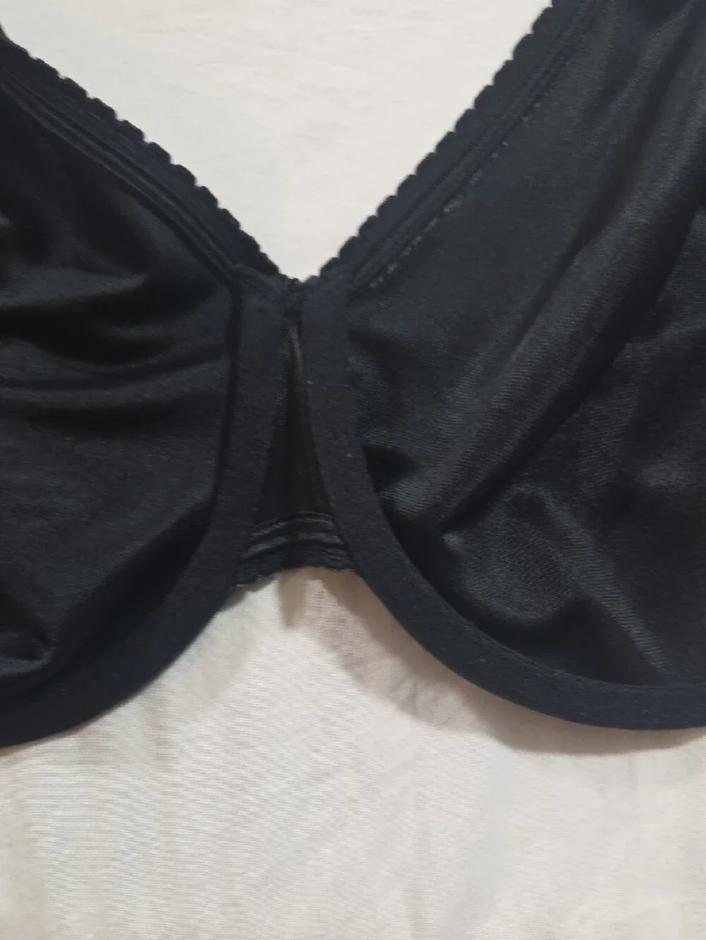 Wacoal Black Supportive Full-Coverage Soft Cup Bra Underwire US 38DD
